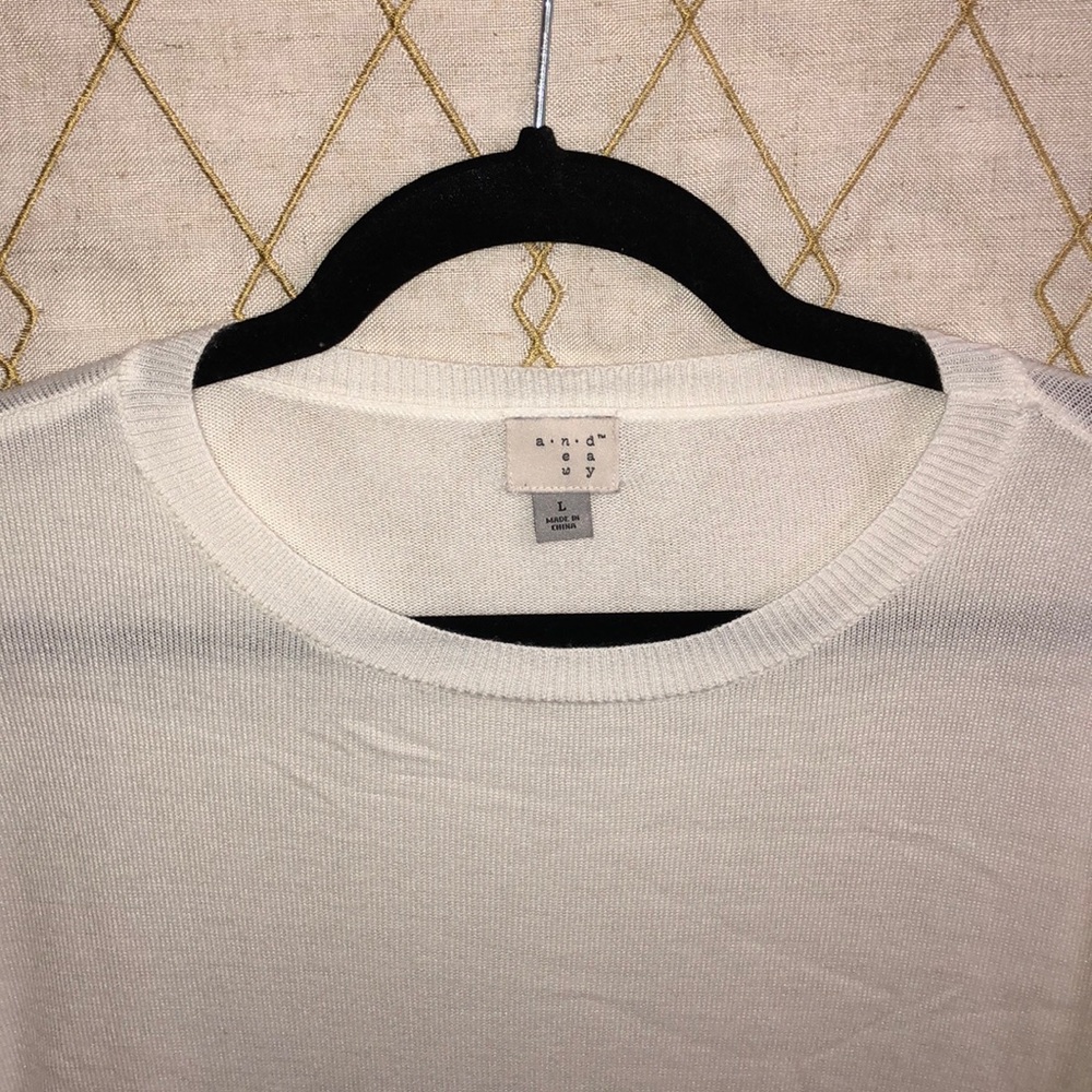 Women’s Large White Crew Neck Sweater